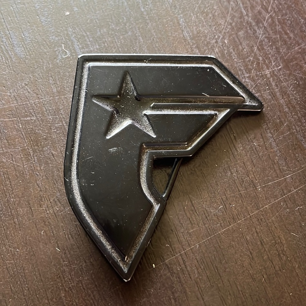 Mens belt buckle